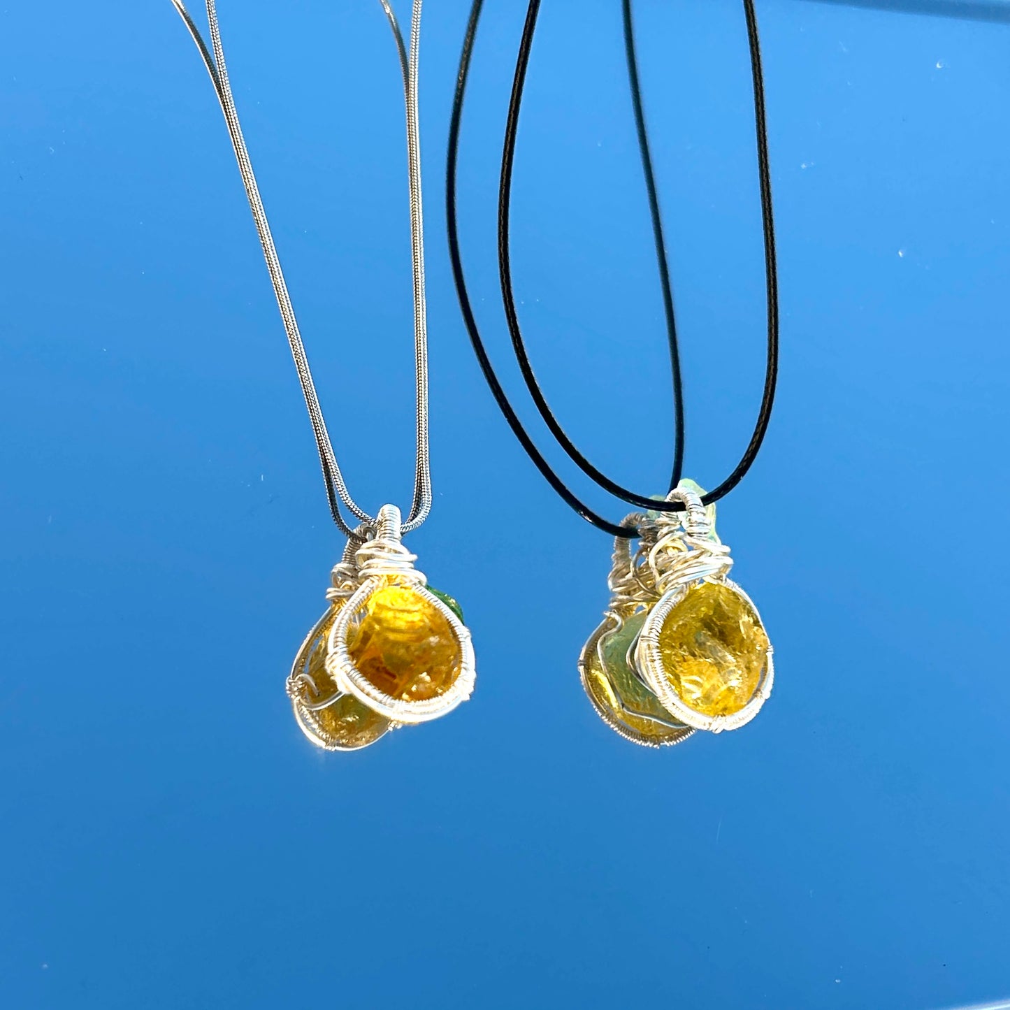 Collar cristal artesanal con colgante de limón amarillo brillante joyería