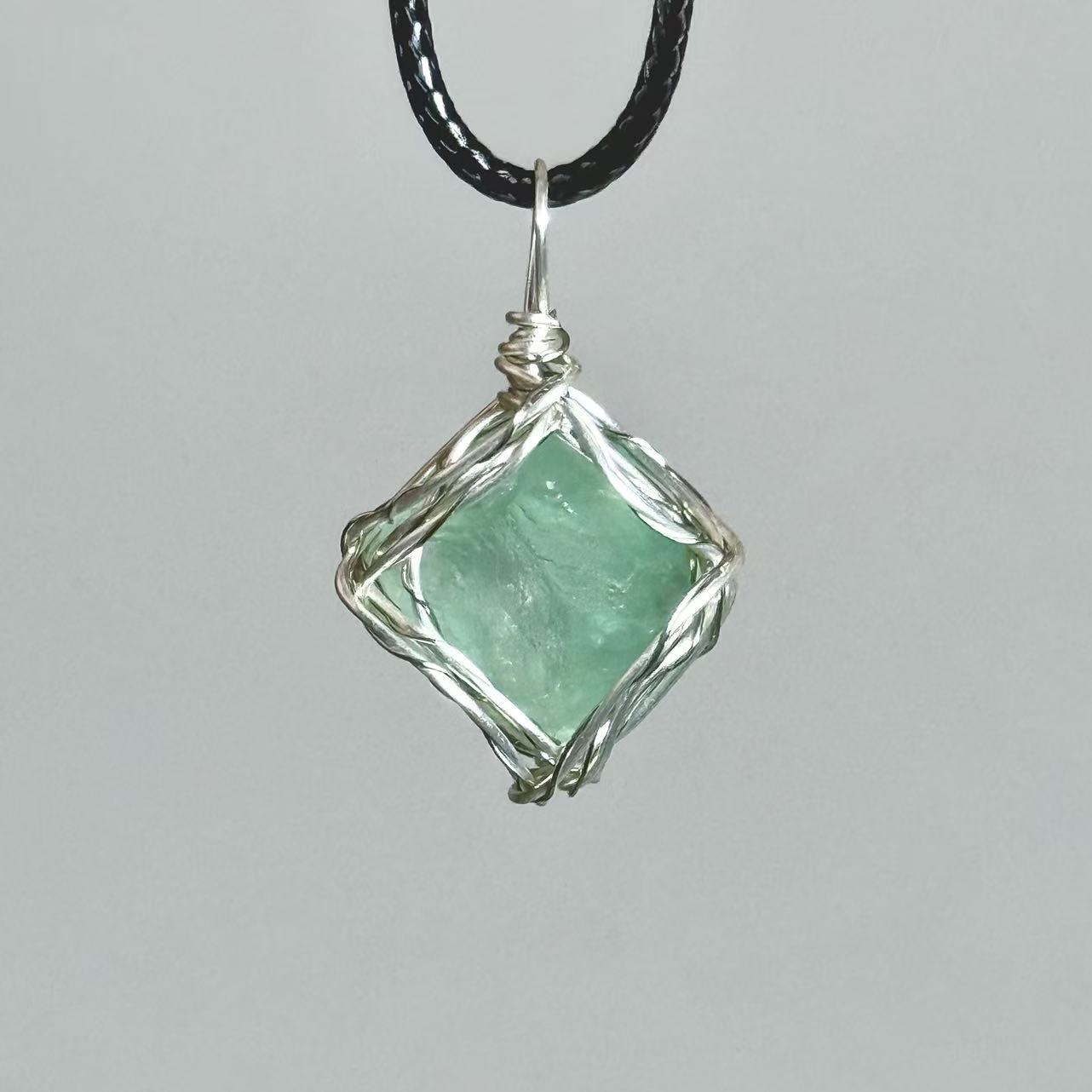 Collar artesanal cristal caramelos multicolor brillante joyería elegante mujer