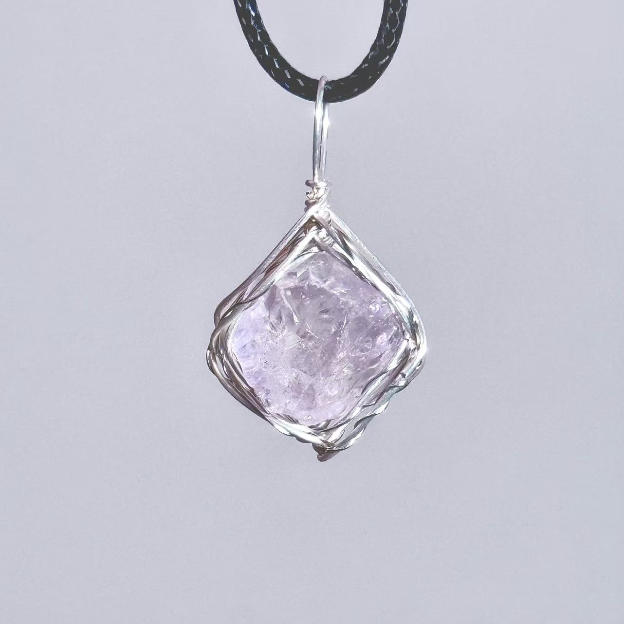 Collar artesanal cristal caramelos multicolor brillante joyería elegante mujer